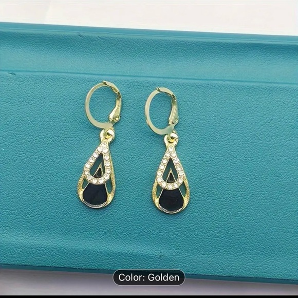 Earring - Picture 4 of 4